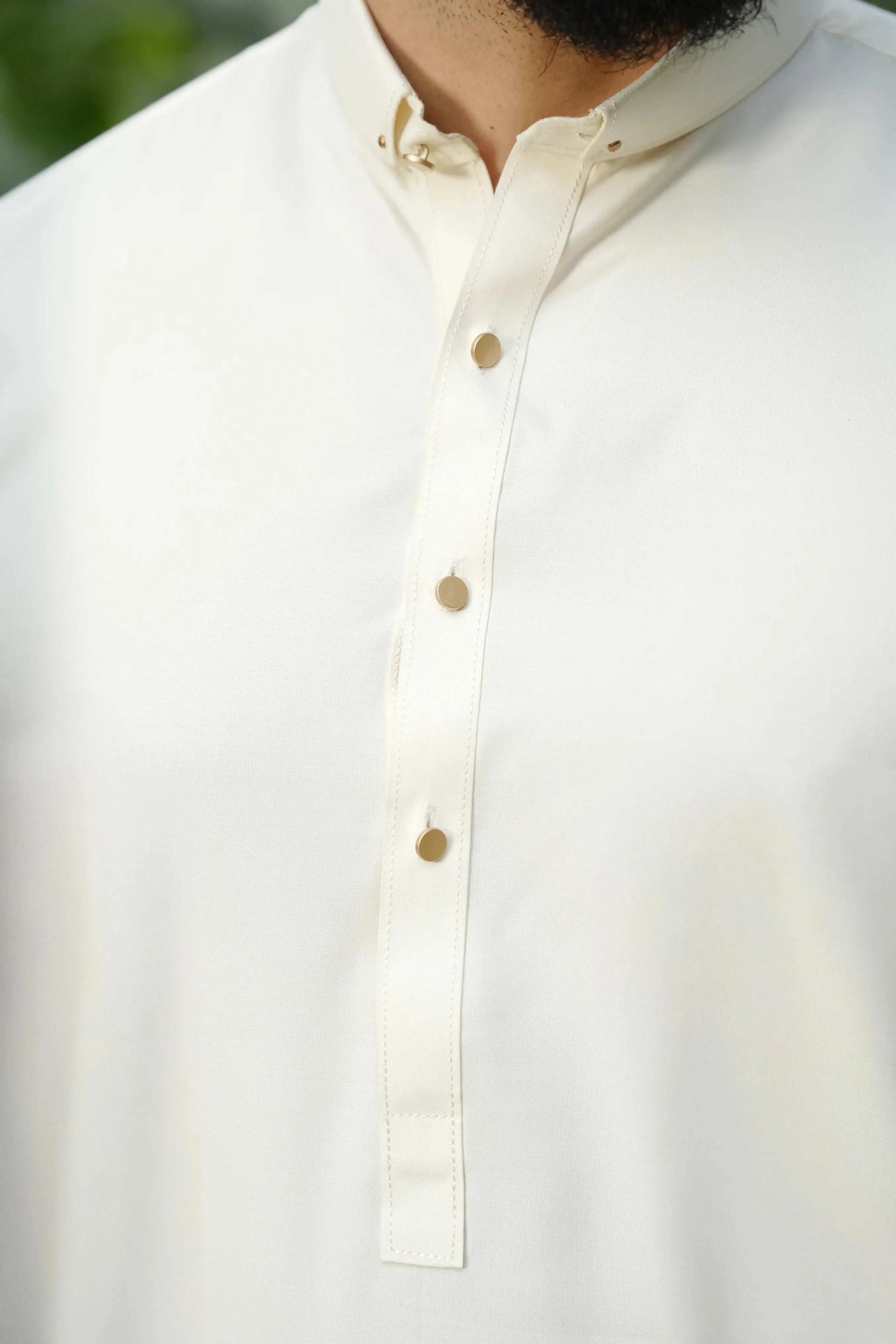 Luxurious Off-White Classic Kameez Shalwar-Front-Wear Manzar